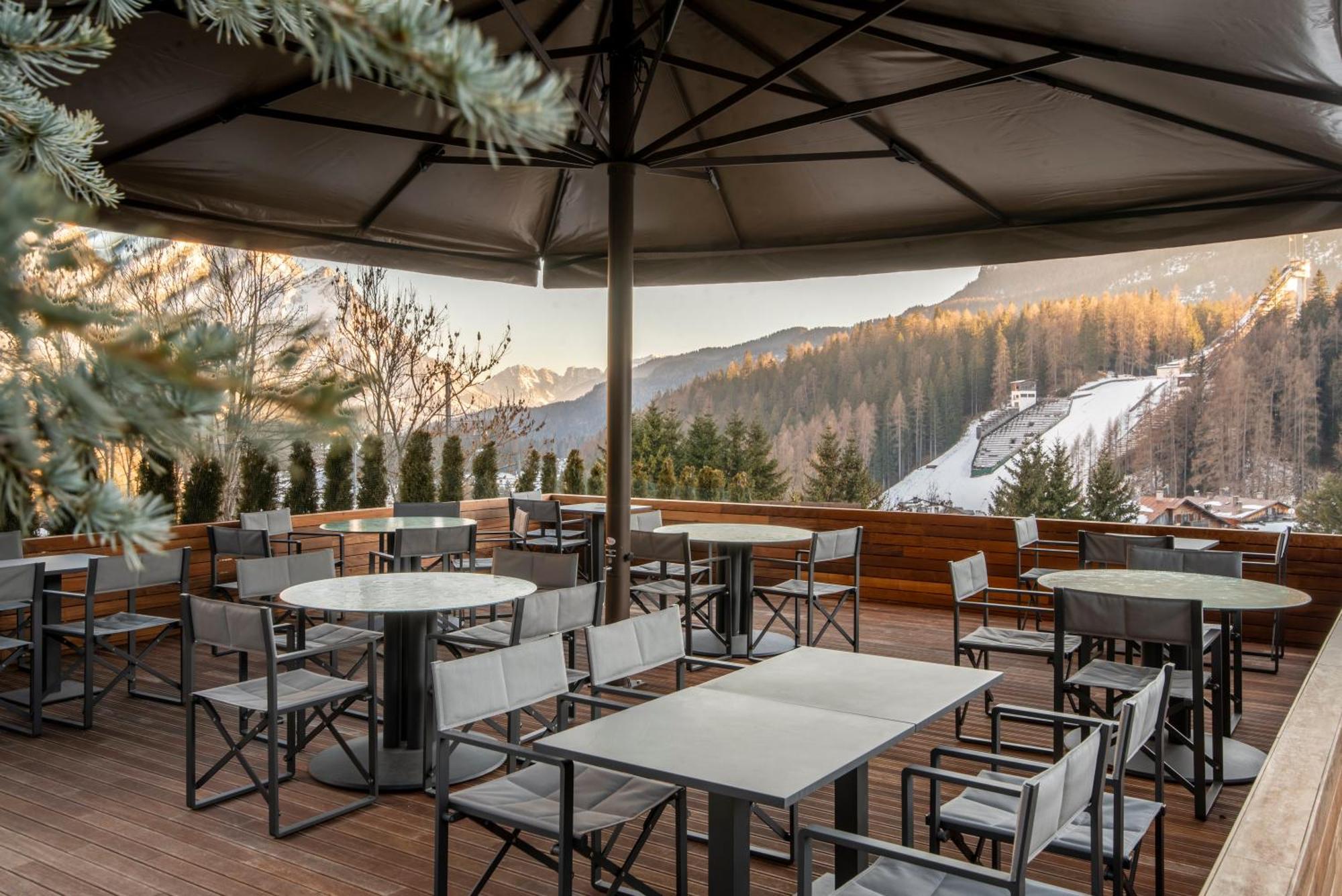 Faloria Mountain Spa Resort Cortina d'Ampezzo Bagian luar foto